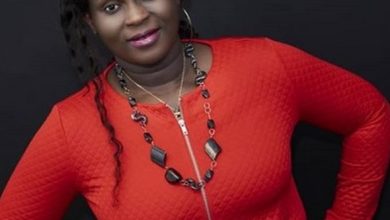Esther Smith - Adze Ko