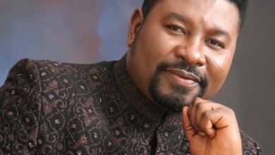 Rev. Bernard Ankomah - Powerful Live Worship