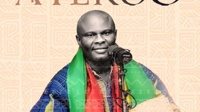Uncle Ato - Ayekoo Ft. Kwanpa Band