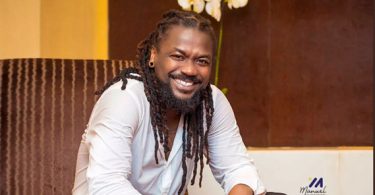 Batman (Samini) - Linda