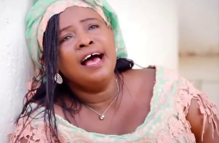 Mama Esther - Do Wotamfo