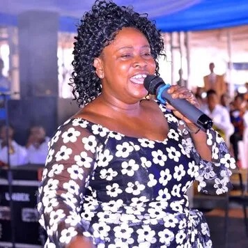 Mama Esther - Mahohiahiafo