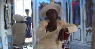 Mama Esther - Mahohiahiafo (Official Video)