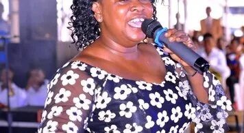 Mama Esther - Awurade Na Ode Meko