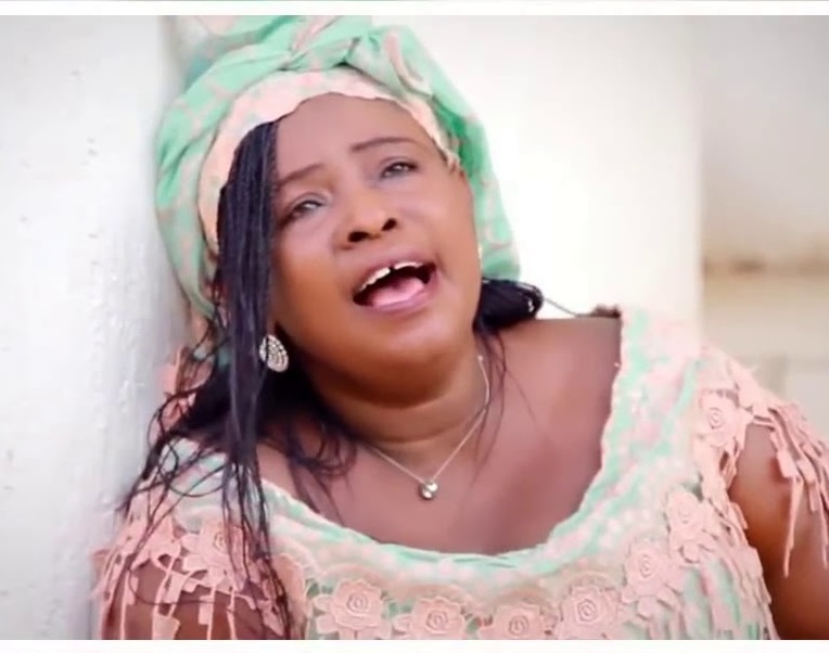 Mama Esther - Megyefo Tease