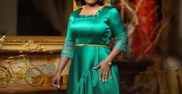 Diana Hamilton - Awurade Ye (Do It Lord)