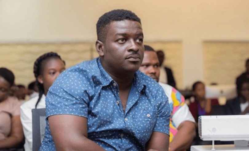 Kumi Guitar Robbed In Broad Daylight