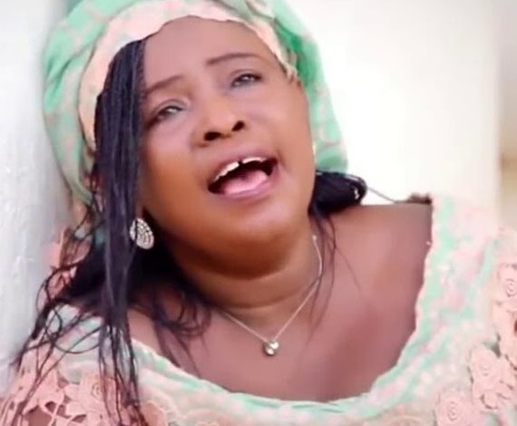 Mama Esther - Goliath Beko