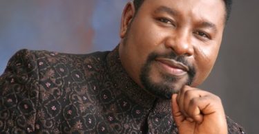 Rev. Bernard Ankomah - Powerful Live Worship