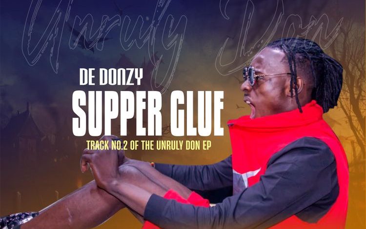 Striker De Donzy - Super Glue