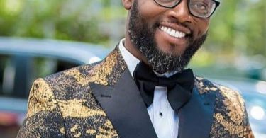 Alex Acheampong - Aka Sima ft Young Missionaries