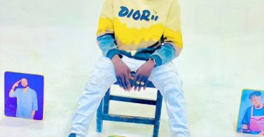 Striker De Donzy - Sandaani