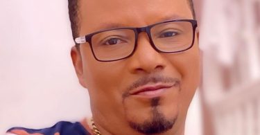 Slim Busterr - Nhyira Ft. Tinny